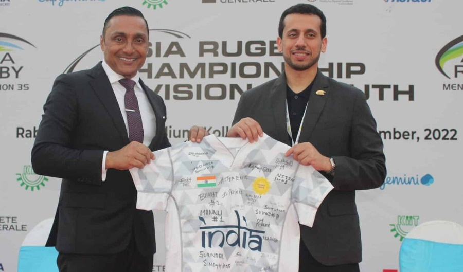 Asia Rugby President Qais Al-Dhalai with Rugby India President Rahul Bose (left). © Asia Rugby