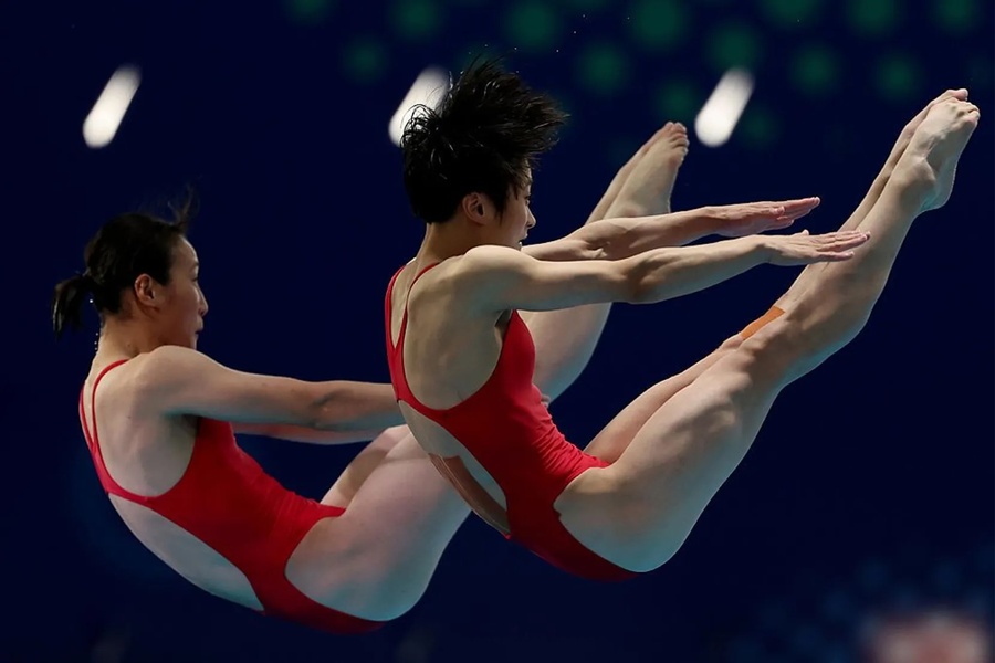 Jo Jin Mi and Kim Mi Hwa of the Democratic People's Republic of Korea (Photo: Lintao Zhang/Getty Images/worldaquatics.com)
