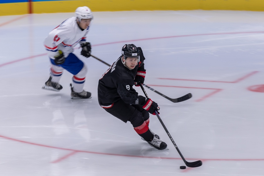 Japan’s Riku Ishida is on the attack against Chinese Taipei (Photo: Xinhua/Huang Wei)
