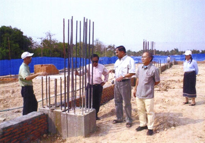 Laos People's Democratic Republic 2004